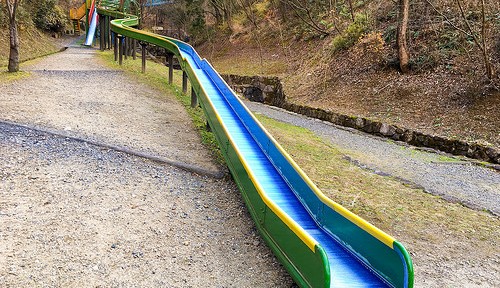 岐阜県最大級・全長140メートルのローラーすべり台に挑戦してきた@可児やすらぎの森公園